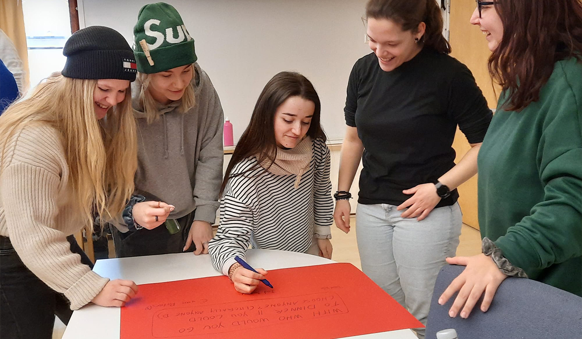 Nuoriso- ja järjestötyötä tutuksi espanjalaisille opiskelijoille Turun kampuksella