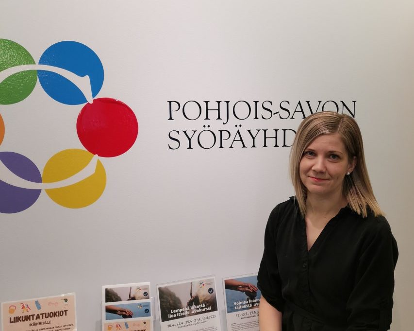Yhteisöpedagogi (AMK) Anne Rautiainen tekee merkityksellistä työtä Pohjois-Savon Syöpäyhdistyksessä