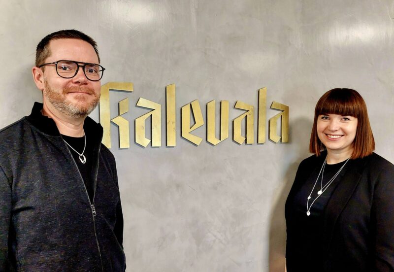 Heljä Asikainen ja Teo Tuomola, Kalevala Koru.